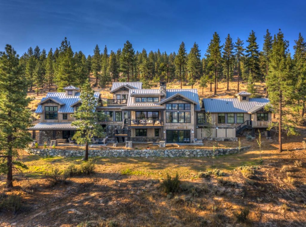 SANDBOX-CLEAR-CREEK-TAHOE-12-TRANSITIONAL-REAR-MOUNTAIN-VALLEY-VIEWS-INDOOR-OUTDOOR-LIVING-MOUNTAINS-BEYOND image