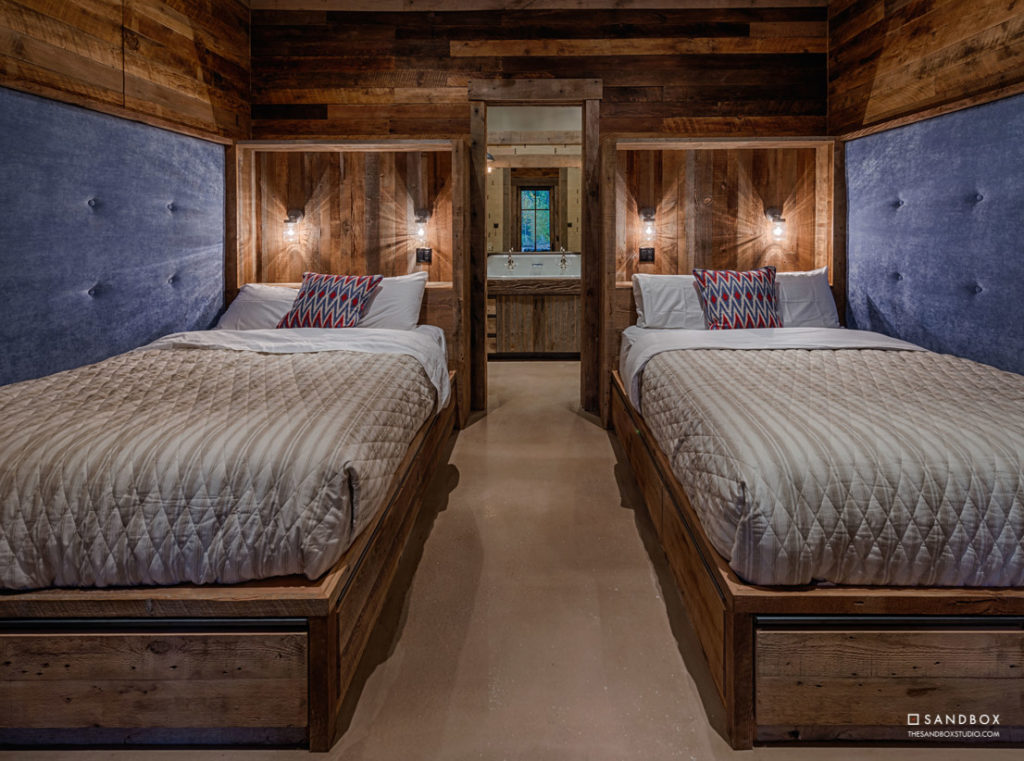SANDBOX-MARTIS-CAMP-201-TRADITIONAL-MOUNTAIN-DOUBLE-BEDROOM image