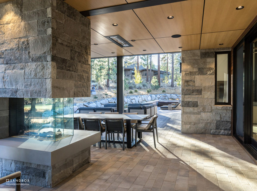 SANDBOX-CLEAR-CREEK-TAHOE-252-MOUNTAIN-MODERN-CONTEMPORARY-HOME-OUTDOOR-LIVING-COVERED-DINING-CUSTOM-STONE-FIREPLACE image