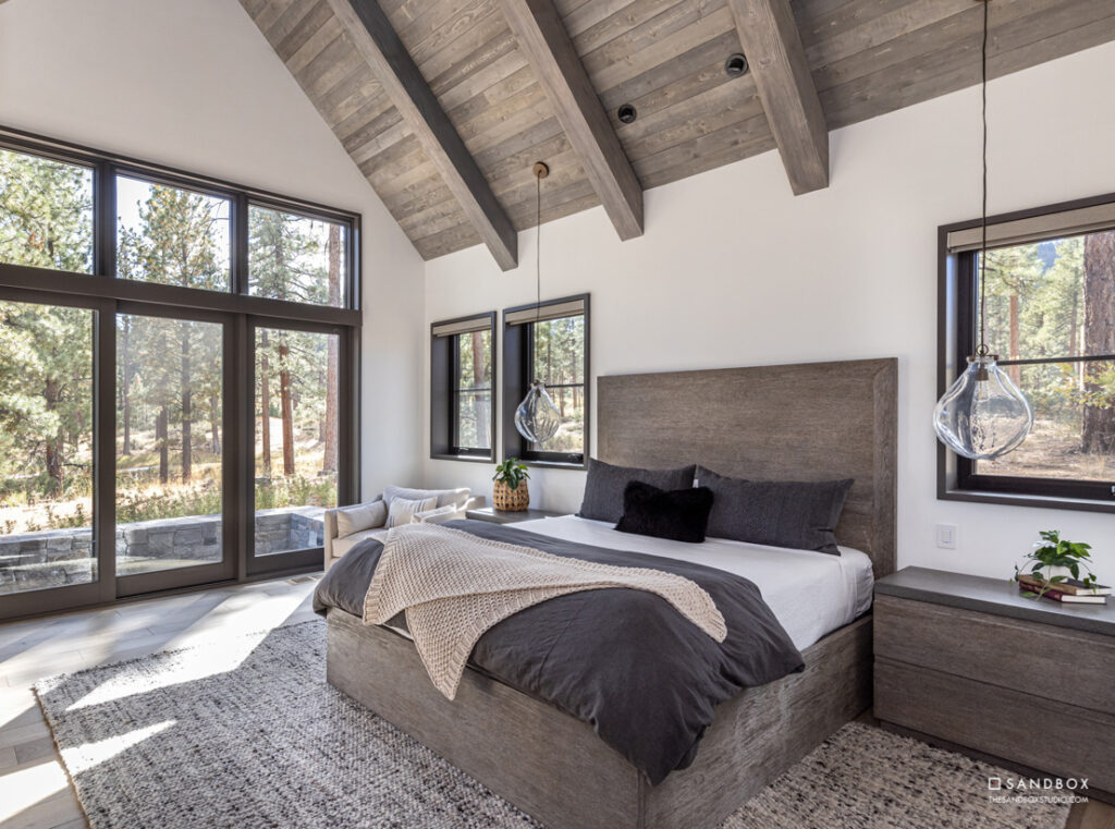 SANDBOX-CLEAR-CREEK-TAHOE-206-TRANSITIONAL-MOUNTAIN-HOME-PRIMARY-BEDROOM-INDOOR-OUTDOOR-LIVING image