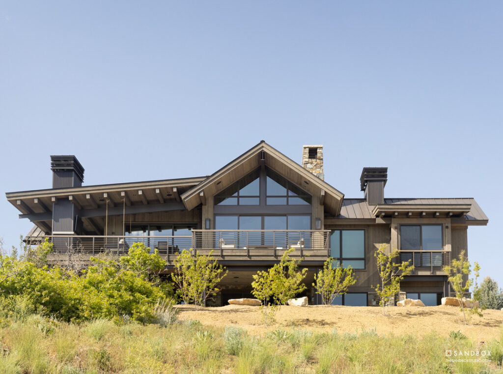 SANDBOX-PARK-CITY-TUHAYE-CUSTOM-CONTEMPORARY-MODERN-MOUNTAIN-HOME-REAR-INDOOR-OUTDOOR-LIVING image