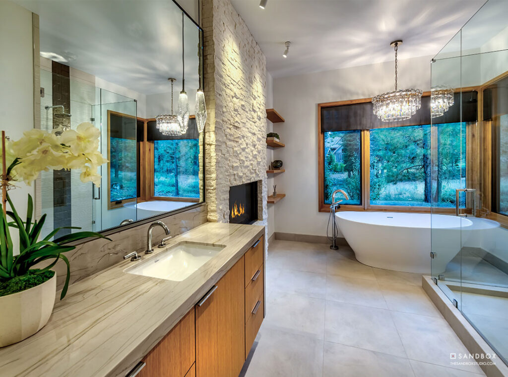 SANDBOX-MARTIS-CAMP-5-CUSTOM-MOUNTAIN-GUESTHOME-CONTEPORARY-MODERN-TAHOE-TRUCKEE-BEAUTIFUL-BEDROOM-2 image
