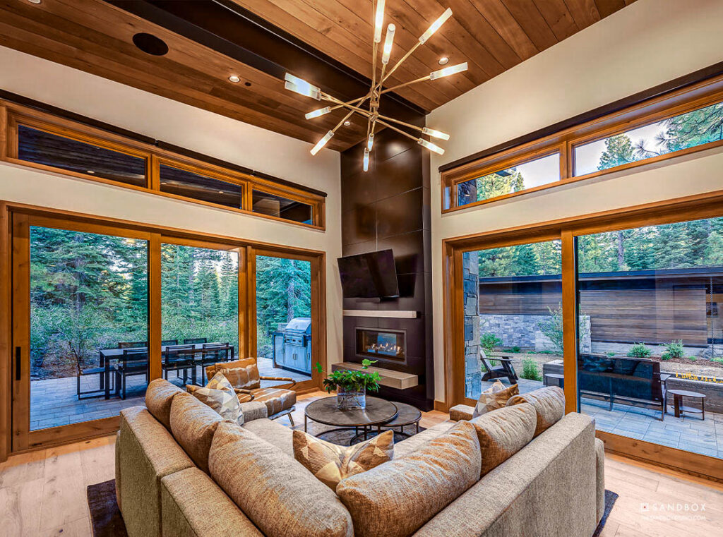 SANDBOX-MARTIS-CAMP-5-CUSTOM-MOUNTAIN-GUESTHOME-CONTEPORARY-MODERN-TAHOE-TRUCKEE-BEAUTIFUL-LIVING-ROOM-1 image